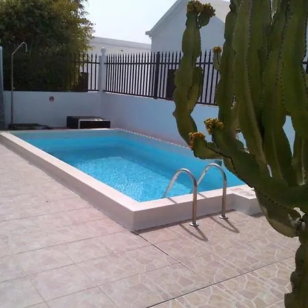 Villa Playa Honda Sleeps 4 Pool Wifi *