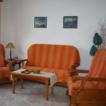 Playa Honda Sleeps 4 Pool Wifi Villa *
